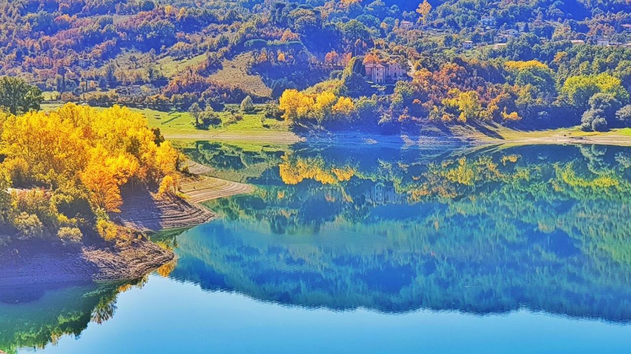 La Terrazza Sul Lago Turano Castel di Tora Exterior foto